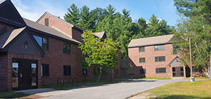 Woodside Apartments F and D, taken July 2016.