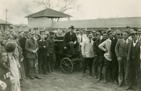 President Hetzel mounting a carriage, May 1925