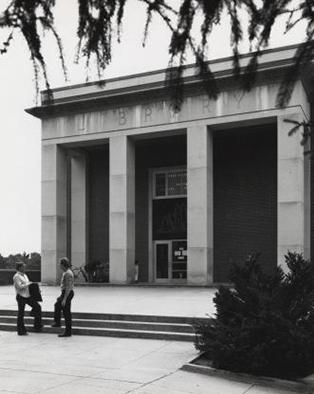 front entrance of Dimond Library 1958