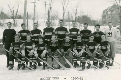 UNH Hockey team 1930